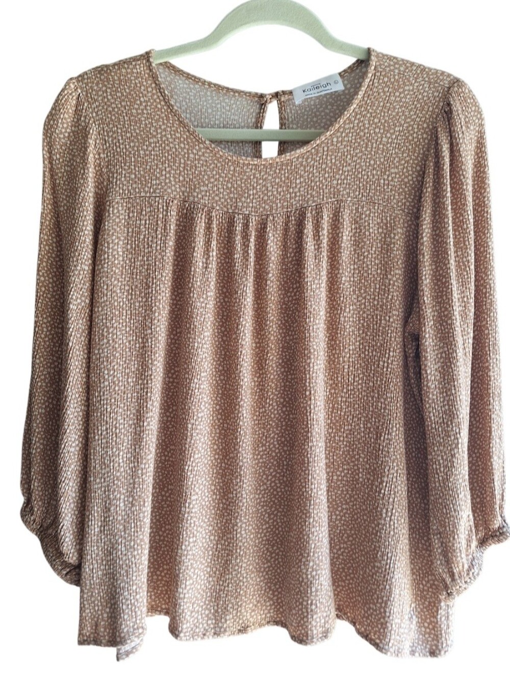 Women’s Relaxed Scoop Neck Blouse — Tan Dot Print